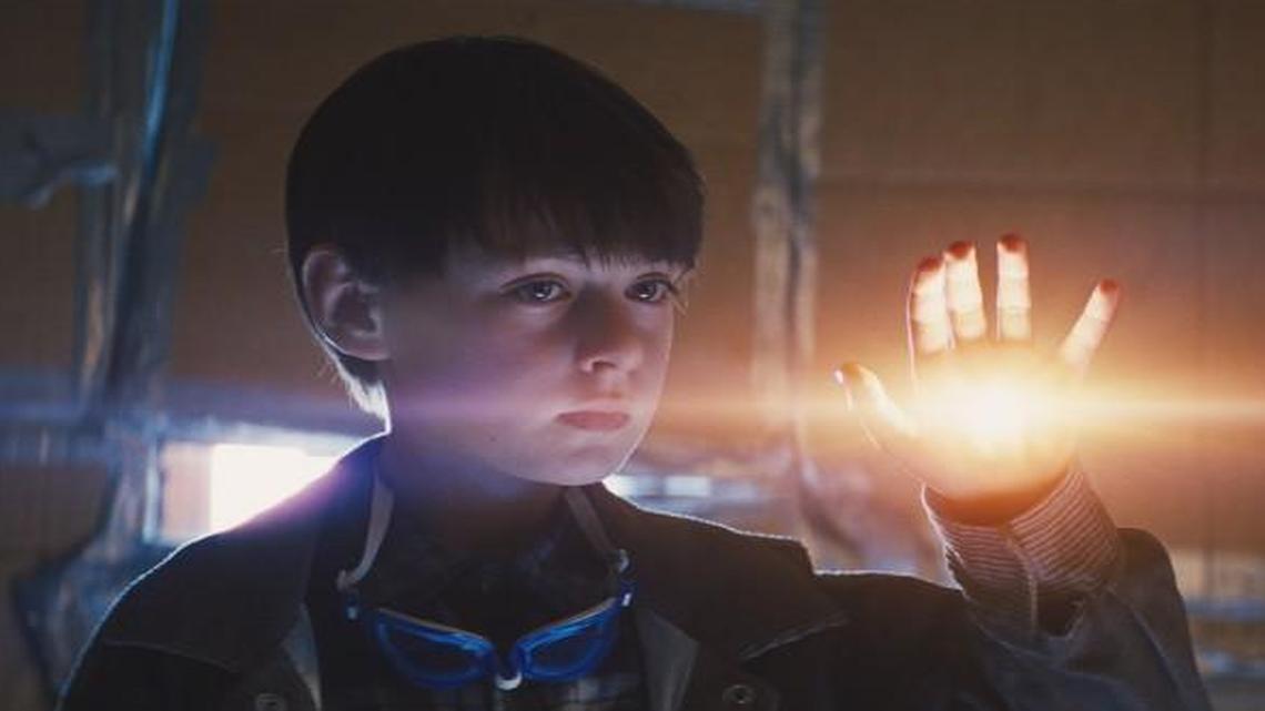 Because of his unusual abilities, 8-year-old Alton (Jaeden Lieberher) is hunted by a religious cult and the National Security Agency.