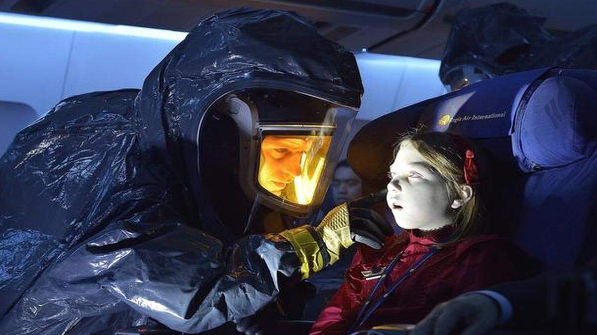 
Ephraim Goodweather (Corey Stoll) is the first brave soul to enter the “dead plane” that kicks off the action in “The Strain.”

