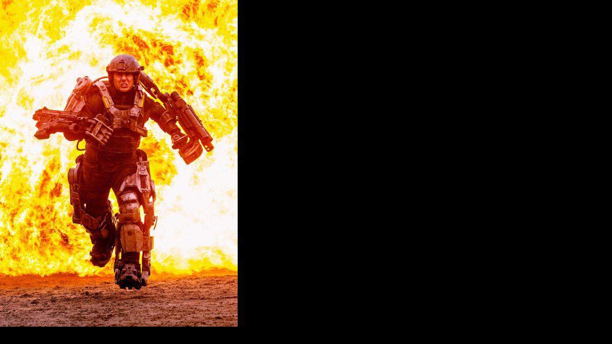 
Trapped in a time loop, a soldier (Tom Cruise) must be killed over and over to fight invading aliens.
