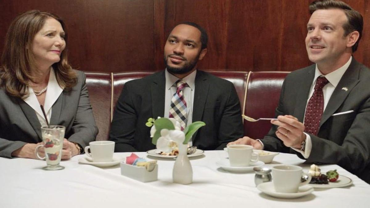Jason Sudeikis (right) guest stars, along with Loretta Higgins and Phredley Brown, on Comedy Central’s new show “Detroiters,” which he also executive produces. The show premieres Tuesday.