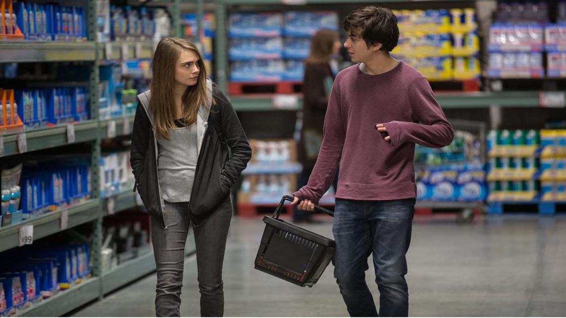 
Margo (Cara Delevingne) and Quentin (Nat Wolff) enjoy an unforgettable evening together. 
