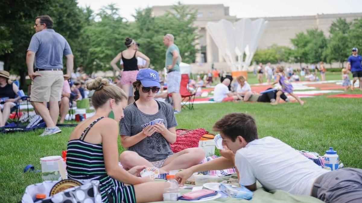 Kansas Citians will be spreading their blankets for Kansas City’s Big Picnic 4-8 p.m. Sunday, July 23, at Donald J. Hall Sculpture Park and Theis Park.