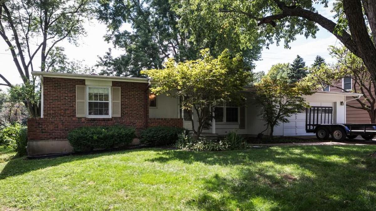 Shirley Brooks sold her parents home to KCCashHomeBuyers.com after her mother moved to assisted living and her father died.