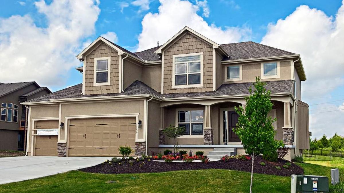 Summit Custom Homes has a two-story Preston Ridge IV home immediately available at 11156 S. Barth Road. The five-bedroom, four-bathroom home is priced at $399,950.