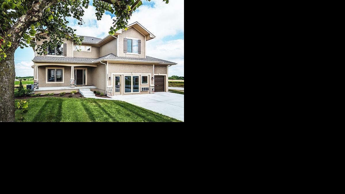 
Summit Custom Homes is building in two fast-growing Lee’s Summit communities, Parkwood of Stoney Creek and Foxberry Estates.
