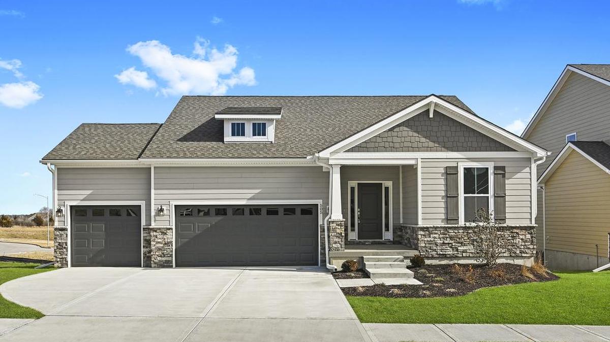 An appealing selection of move-in ready homes are available in Huntford in Olathe. Prospective residents can also choose a homesite, including three that back to a golf course, and build a personalized home with Inspired Homes.