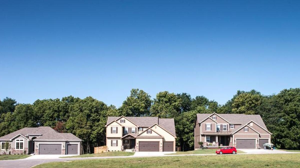 Eagle Creek offers a wide variety of ranch and reverse 1 1/2-story homes in addition to traditional two-story floor plans.
