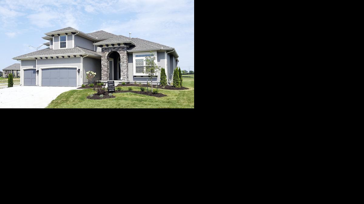 
James Engle Custom Homes offers two model homes in Cedar Creek’s Crossings at Southglen, an Emery Expanded priced at $437,610 and an Emery Reverse for $439,460.
