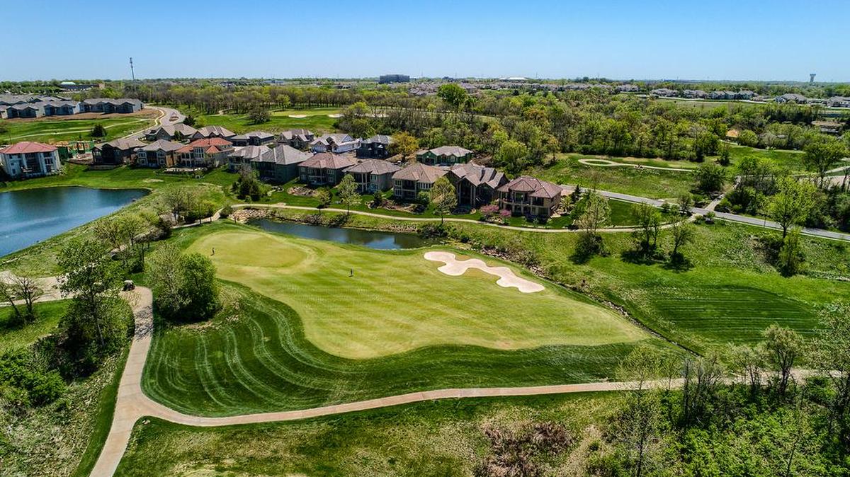 The final phase of Cottonwood Canyon is now open, giving prospective buyers a rare chance to enjoy some of the best views this idyllic community offers.