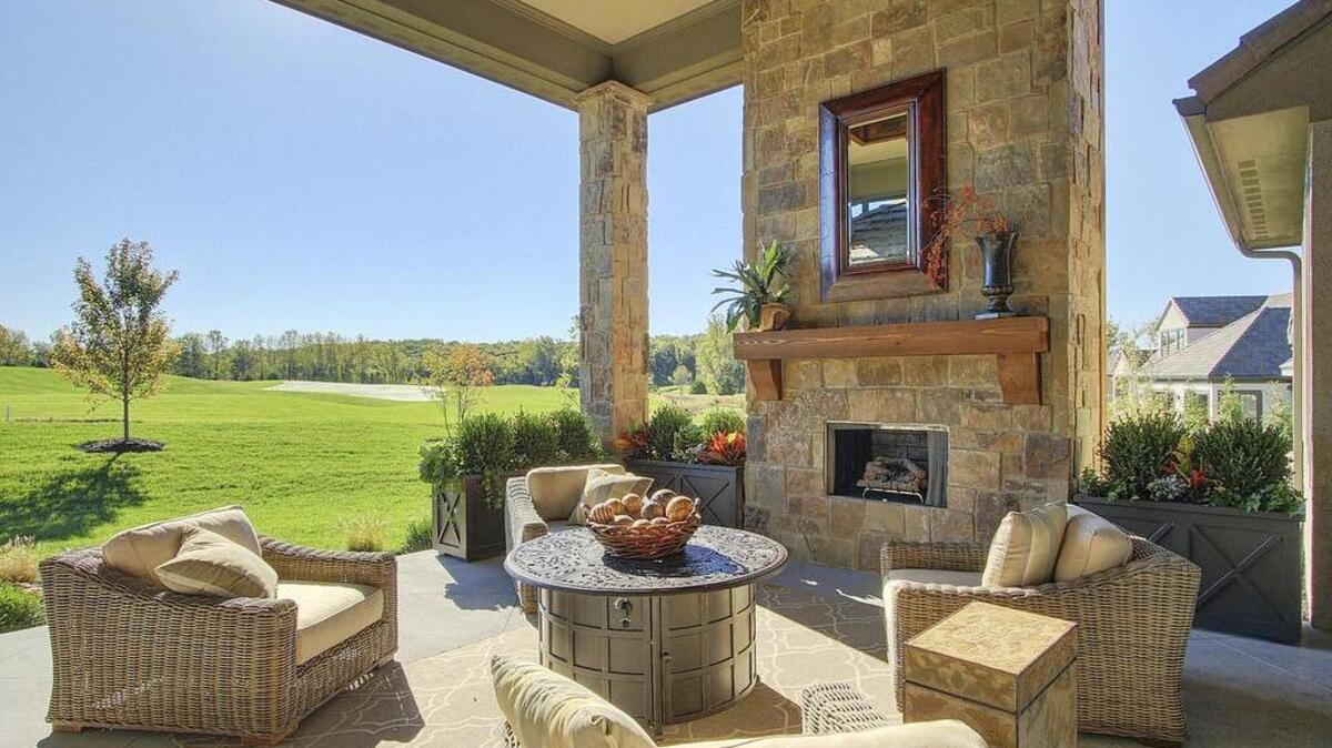 Right-sizing through intelligent design enhances the quality and livability of four key areas of the home, including outdoor living space. As a result, Loch Lloyd residents have comfortable, inviting spaces in which to enjoy the community’s idyllic scenery.