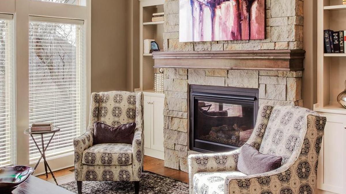 Hunt Midwest’s Eagle Creek community has been the choice of Lee’s Summit families looking for a country-like setting without sacrificing on location. Parade visitors are encouraged to stop in to see three two-story homes.