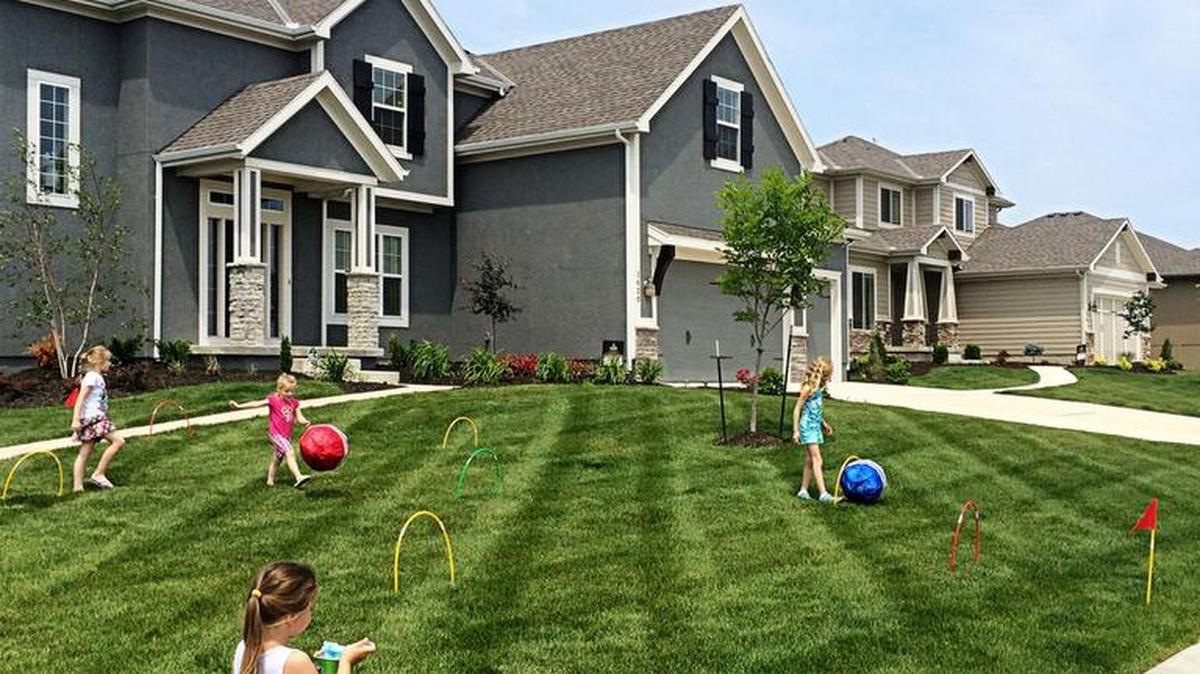 Seven Summit Exclusive Communities located throughout the southeastern metro area will participate in Junerosity, showcasing a variety of Summit’s award-winning floor plans and community amenities.