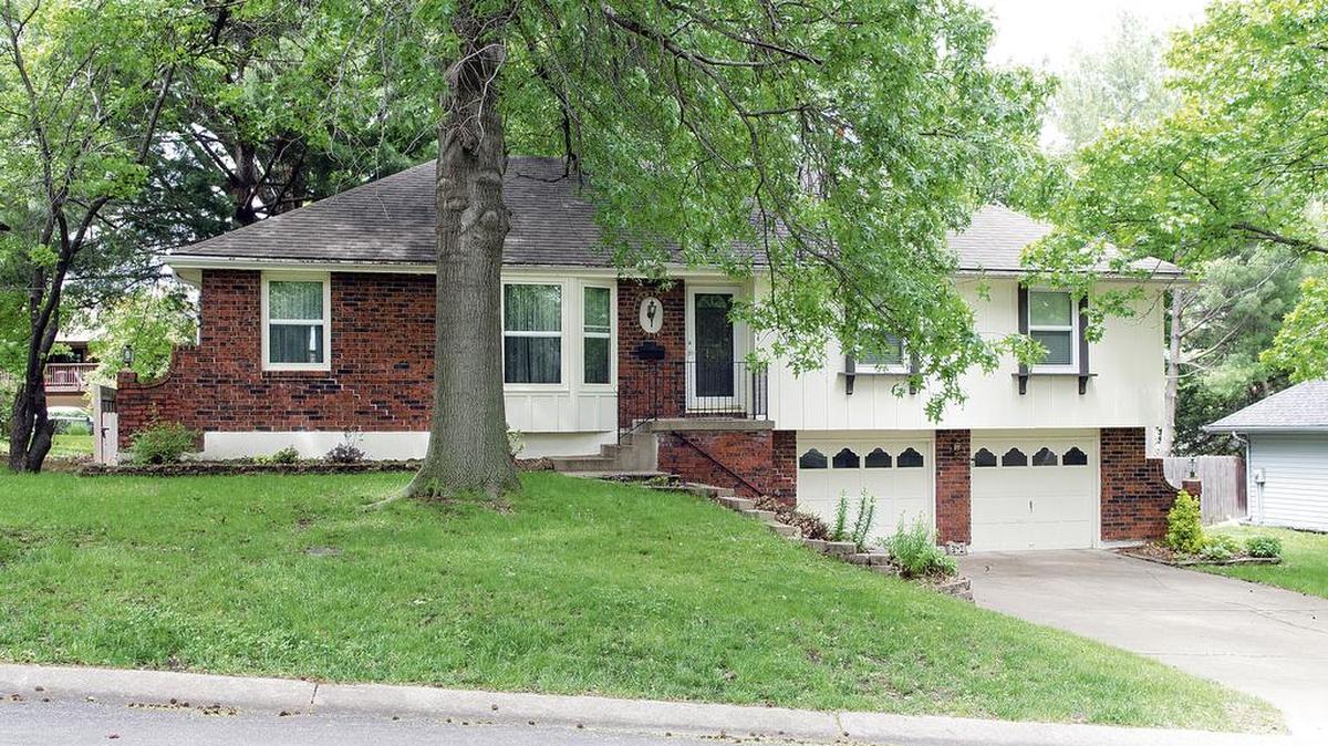 
David and Mary Laird sold this Raytown home to KCCashHomebuyers.com when they were ready to downsize their lifestyle.
