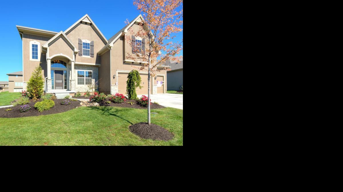 
Summit Custom Homes, the exclusive builder in Foxberry Estates, recently completed six move-in ready homes available before summer gets into full swing.
