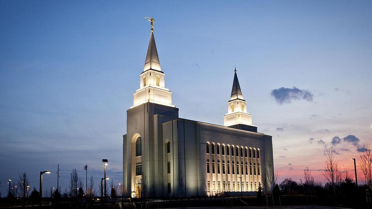 The Meadows at Searcy Creek is the location of the picturesque Kansas City Temple of the Church of Jesus Christ of Latter-Day Saints, one of the city’s most celebrated landmarks.
