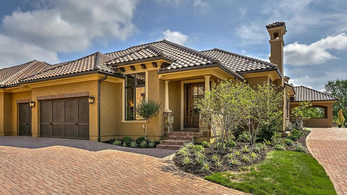 
Tuscany Piazza Townhomes is one of two Tom French Homes’ communities with an entry on the Fall Parade of Homes.
