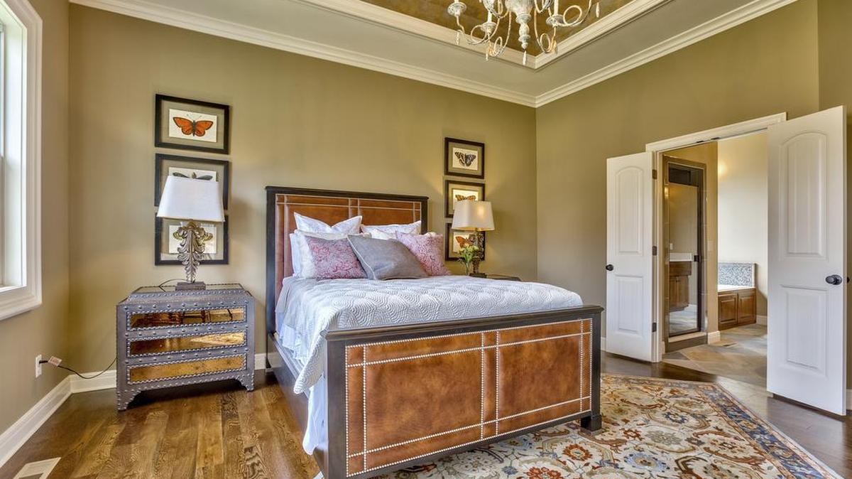 One of the outstanding features of Rodrock’s El Dorado floor plan is the spacious main-level master suite, a well-appointed space that ensures a quiet retreat away from the home’s hub and boasts a spa-like master bath.