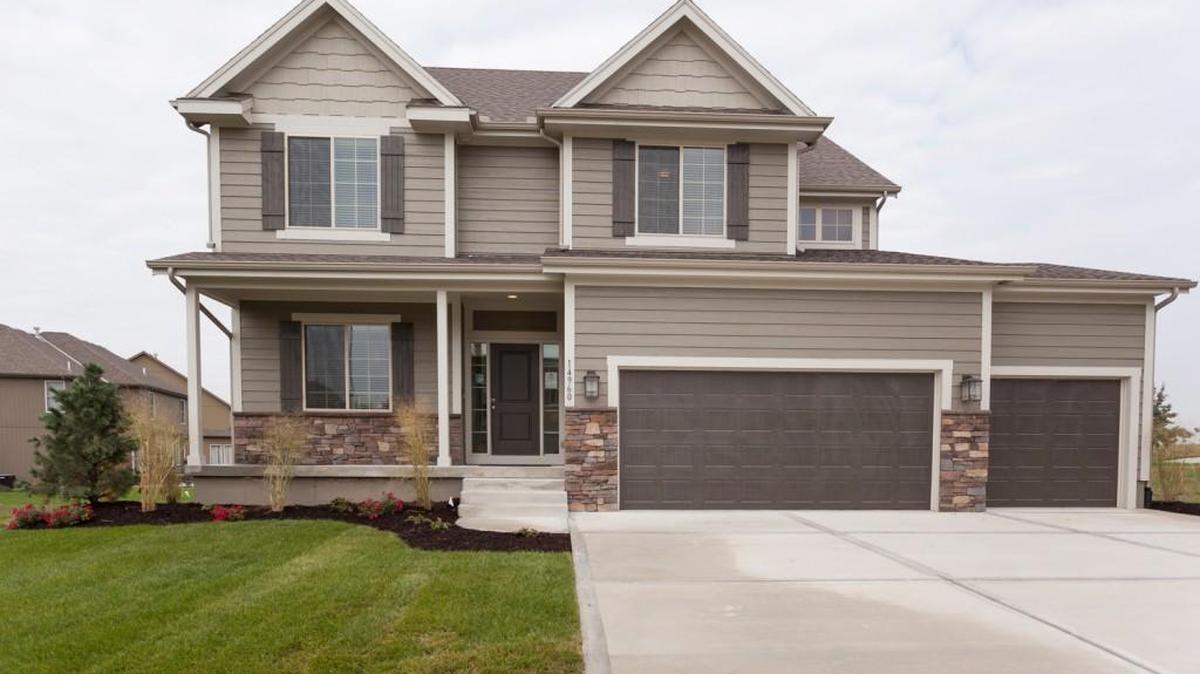 Rosie Dearmore, who markets Oak Run with Theresa Moore and Janelle Williams, said, “Sales are brisk with the right combination of great lot prices, great floor plans and our great builder, Sallee Homes, one of the Kansas City area’s premier builders.”