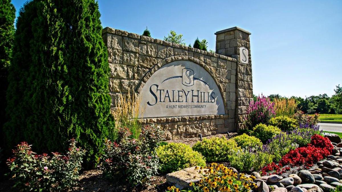 Surrounded by trees and greenspace, Staley Hills offers residents a retreat from the hustle and bustle of everyday life with a crystal clear swimming pool, scenic walking trails and beautiful, stone-clad homes lining the streets.