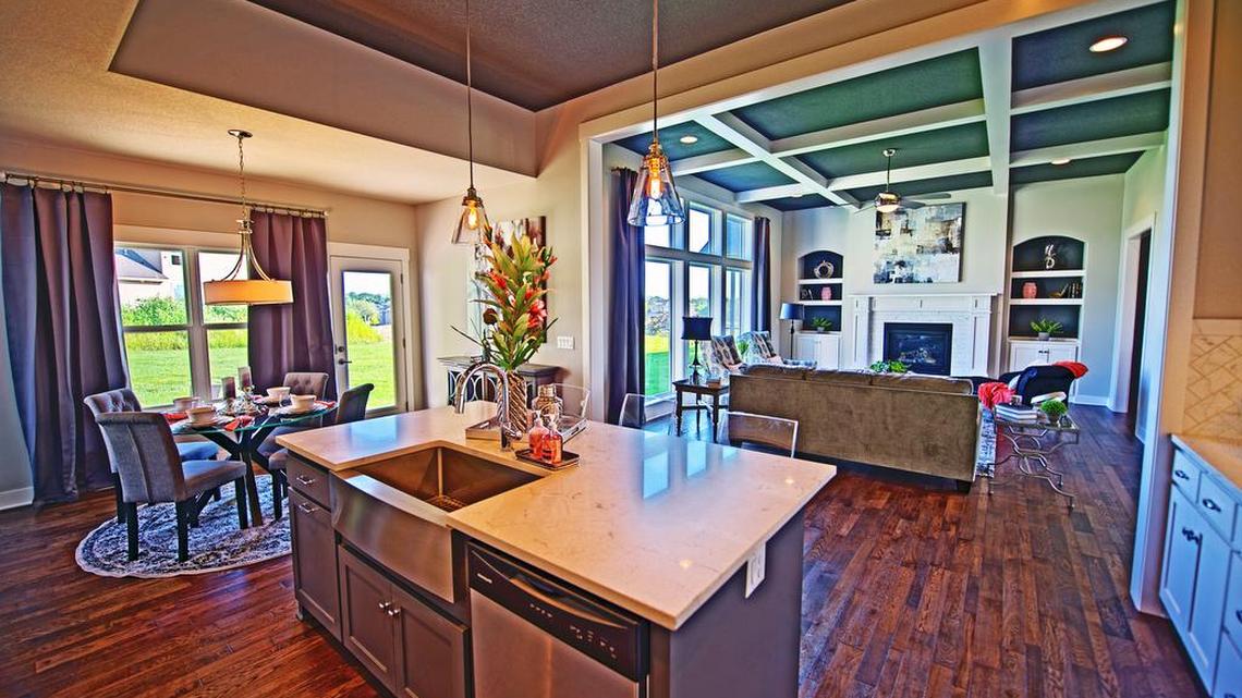 Rodrock Development’s Stonebridge Park has a fantastic seven homes on this fall’s Parade of Homes. One of these incredible specs is the Charleston by SAB Homes, which is “perfect for families looking for an open concept with tons of charm,” says community manager JulieParman.