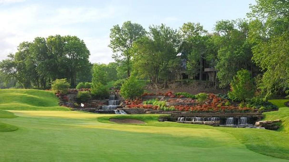 The heart and soul of Loch Lloyd is The Country Club at Loch Lloyd, which includes a fully equipped fitness center, tennis courts and swimming pools, and the Tom Watson Signature Design golf course.