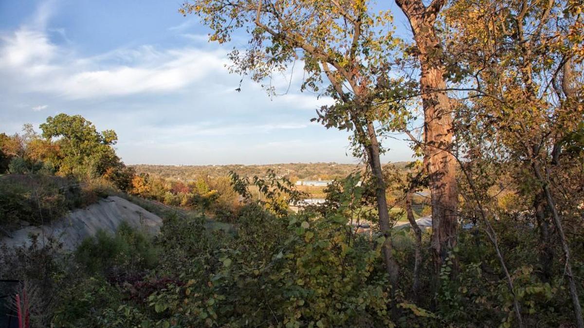 A limited number of homesites are available in the first two phases of Ridgestone Meadows, a secluded retreat that offers captivating views of the surrounding valley.