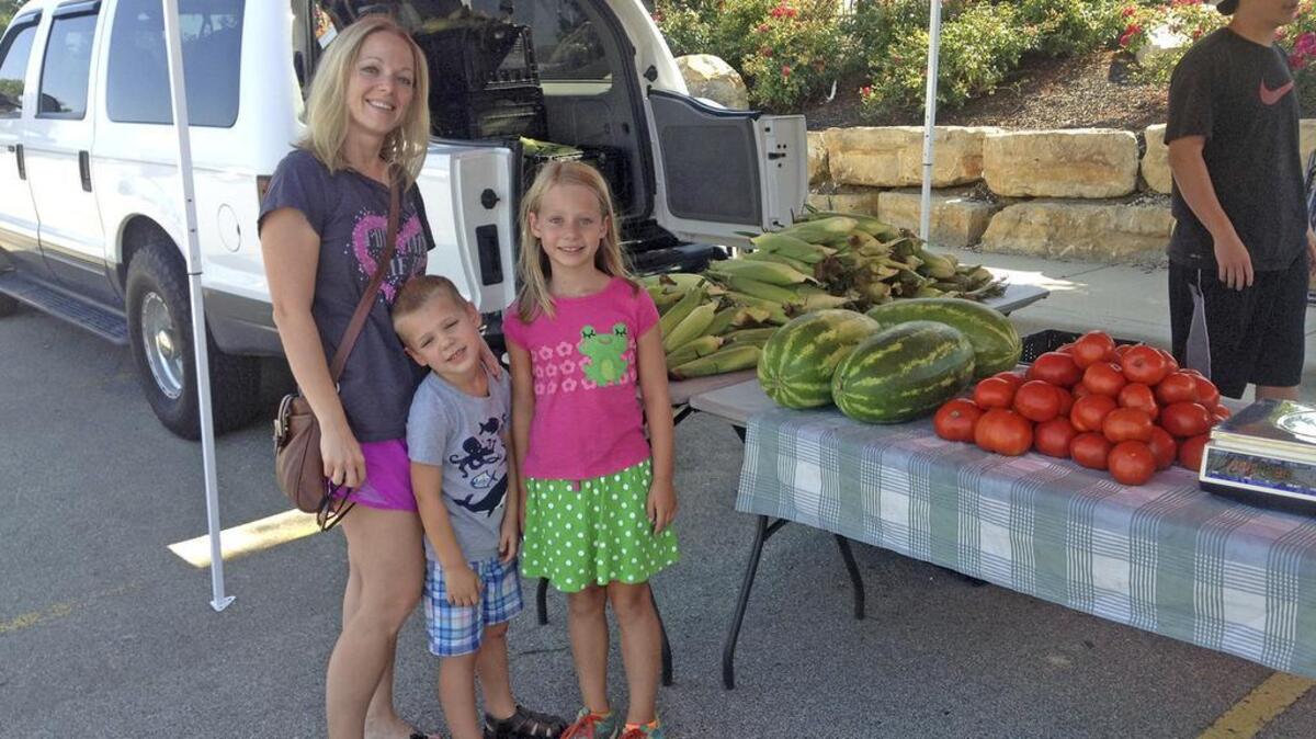 Rodrock Developments go above and beyond to ensure its communities are fun and family friendly. Just one such example is the Farmers’ Markets, held in the neighborhood clubhouse or pool parking lot, which provides residents with a rainbow-hued assortment of fruits and vegetables, jams, jellies, and assorted baked goods.