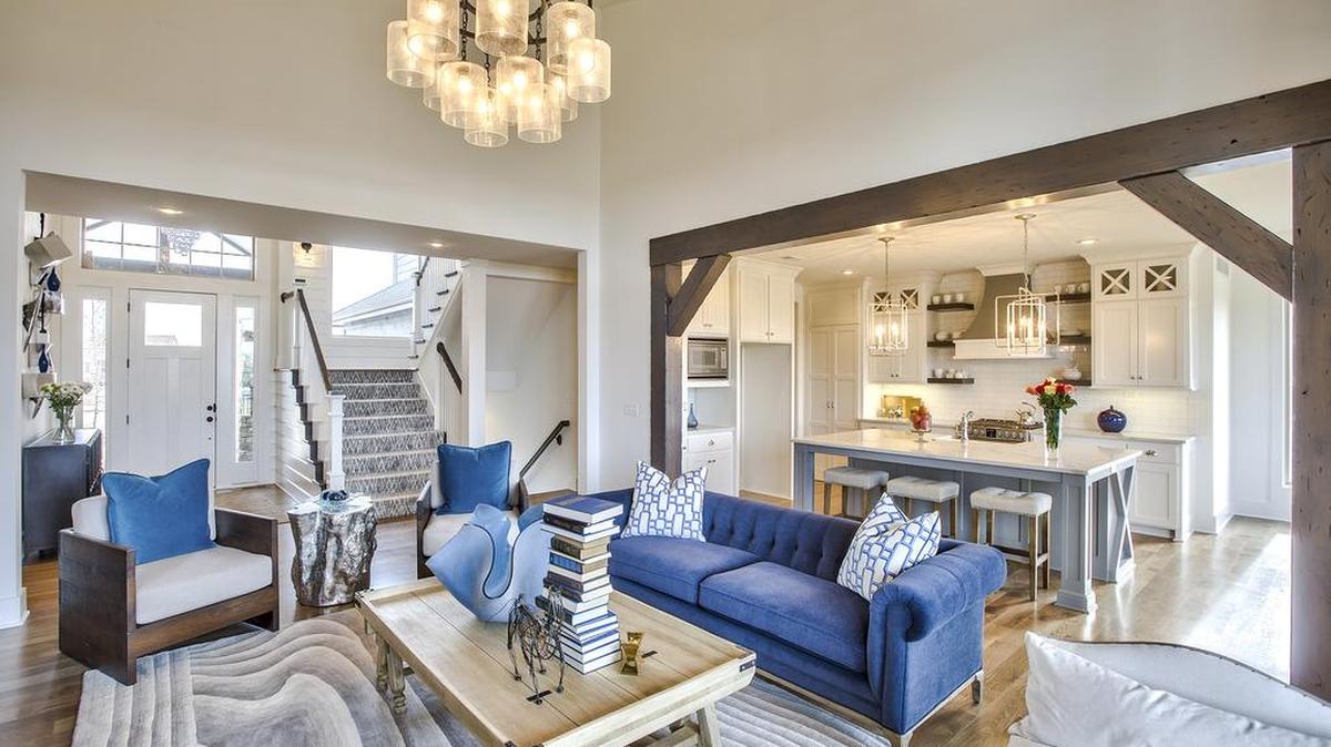 Rodrock Homes Cimarron at 10400 W. 172 St. in Terrybrook Farms Stone Creek neighborhood has a modern Craftsman-aesthetic and an open design for family living and entertaining.