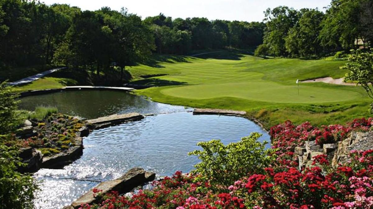 The heart and soul of Loch Lloyd is The Country Club at Loch Lloyd, where the community comes together to enjoy all the venues that encourage healthy lifestyles, such as the Tom Watson Signature Design golf course.