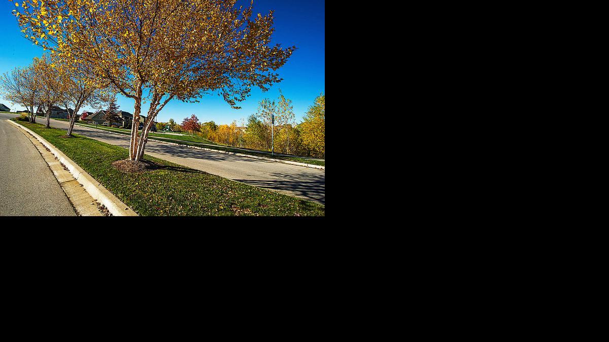 
Although Running Horse has a pastoral setting spread over 145 acres, it’s location near Interstates 29 and 435 to put it within a short commute of Zona Rosa, Village West and Kansas City International Airport.
