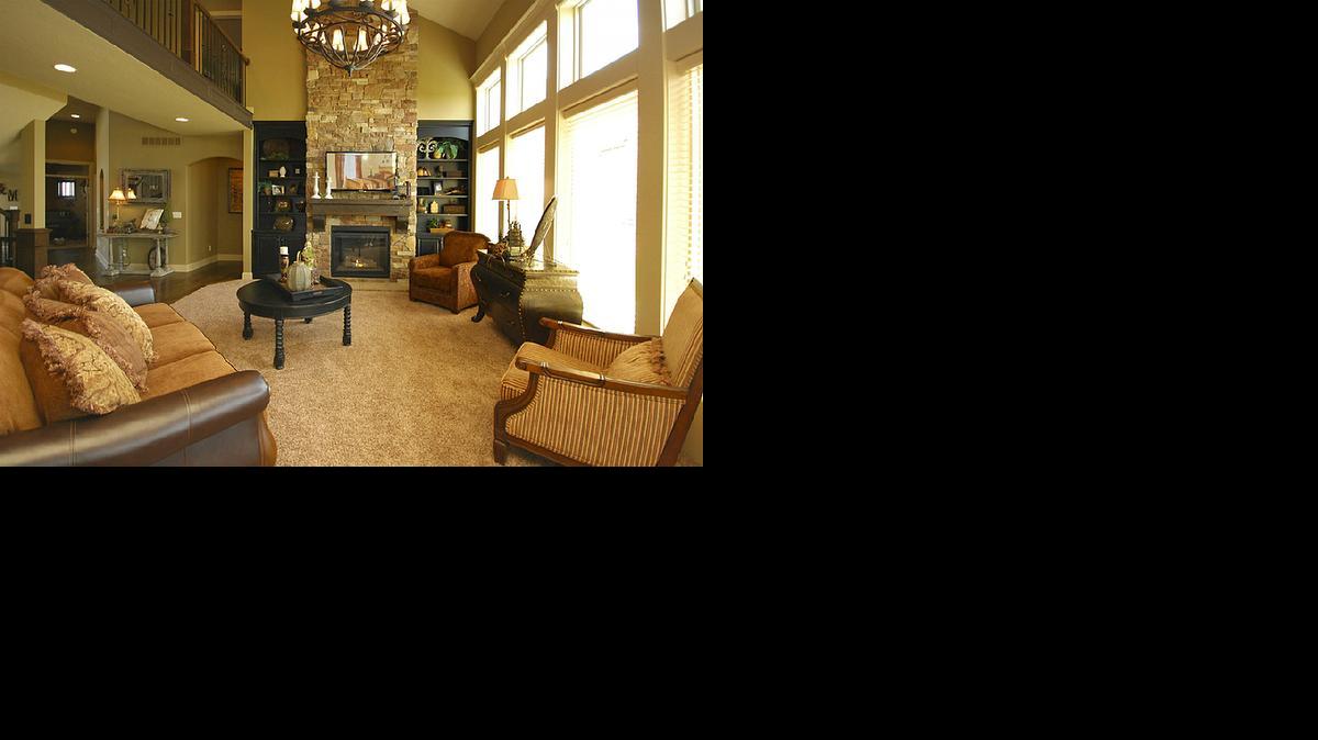 
Canyon Creek offers prospective homeowners a wide array of available homes with prices ranging from the mid $300,000s to the $900,000s and up with styles that include two-story, 1
1/2-story and reverse 1
1/2-story designs.
