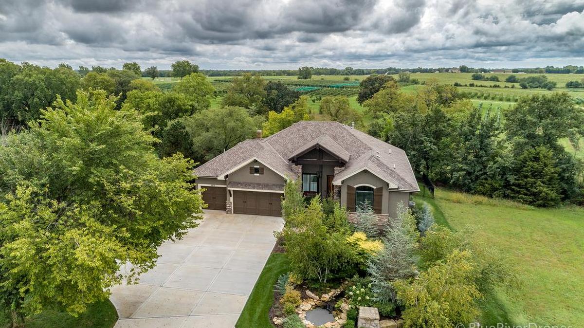 The Communities of River Ridge offers stately, modern homes that exemplify the work of some of today’s best builders. Yet the community’s history spans decades, a family legacy that began when the community’s first home was built in 1971.