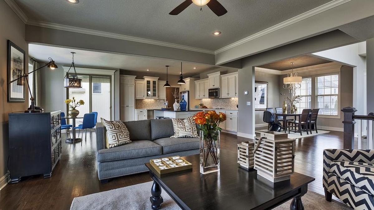 
The Irving is a popular two-story floor plan from Rodrock Homes with a formal dining room, breakfast area, large walk-in pantry in the kitchen and a great room well-suited for entertaining.

