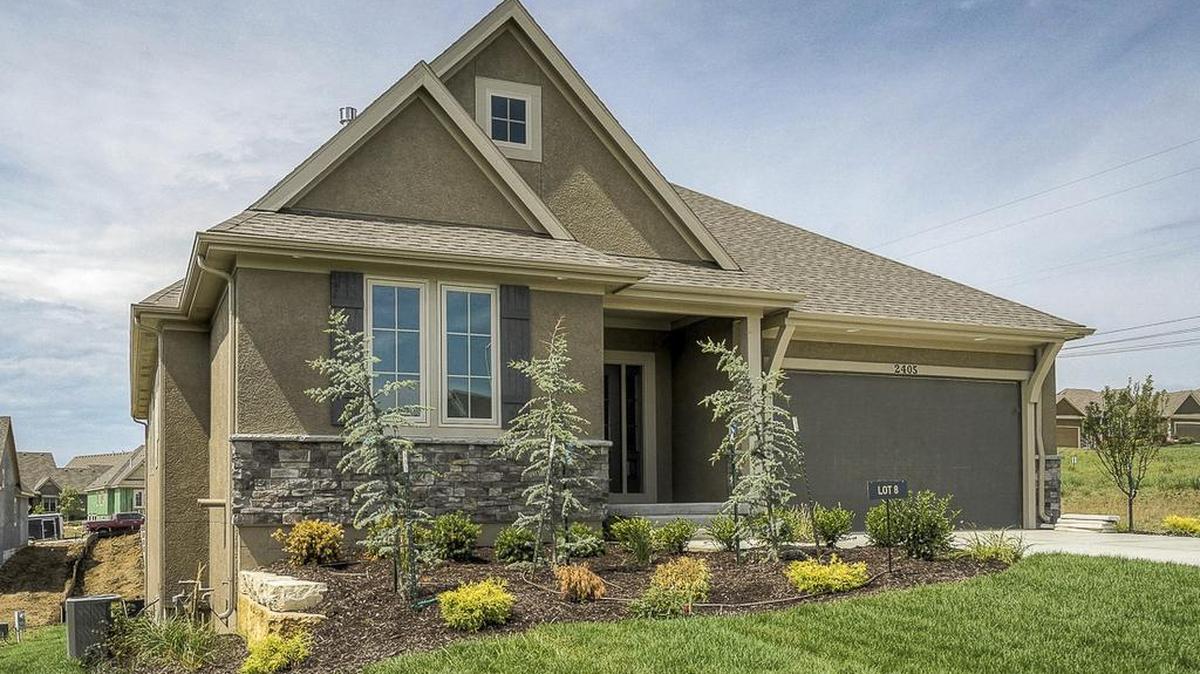 The Crestwood at The Villas of Leabrooke Town Manor was honored as a Silver Pick of the Parade Winner during this year’s Fall Parade of Homes.