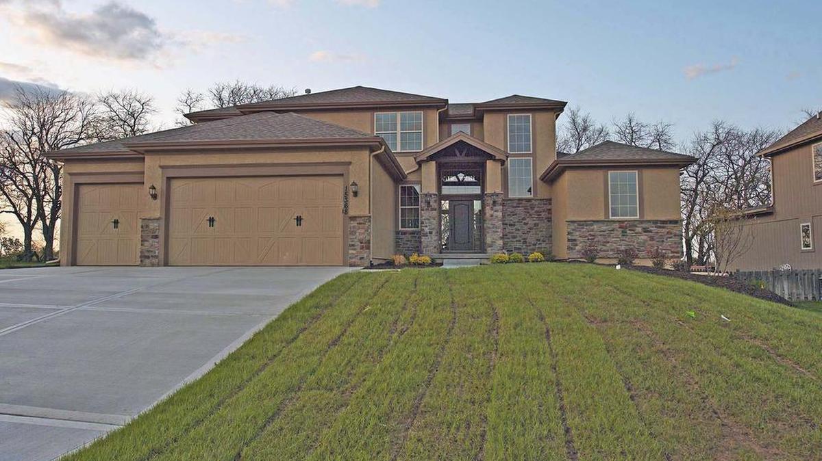 This Scottsdale Expanded 1 1/2-story plan by New Mark Home is found in Stonebridge Park.