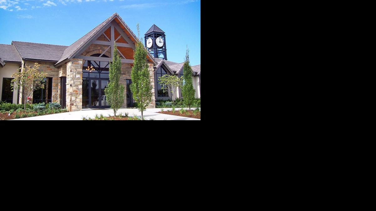 
The fully staffed fitness center at Loch Lloyd is just one of the ways the community encourages healthy lifestyles. Others are the Tom Watson Signature Design golf course, tennis courts and swimming pools.
