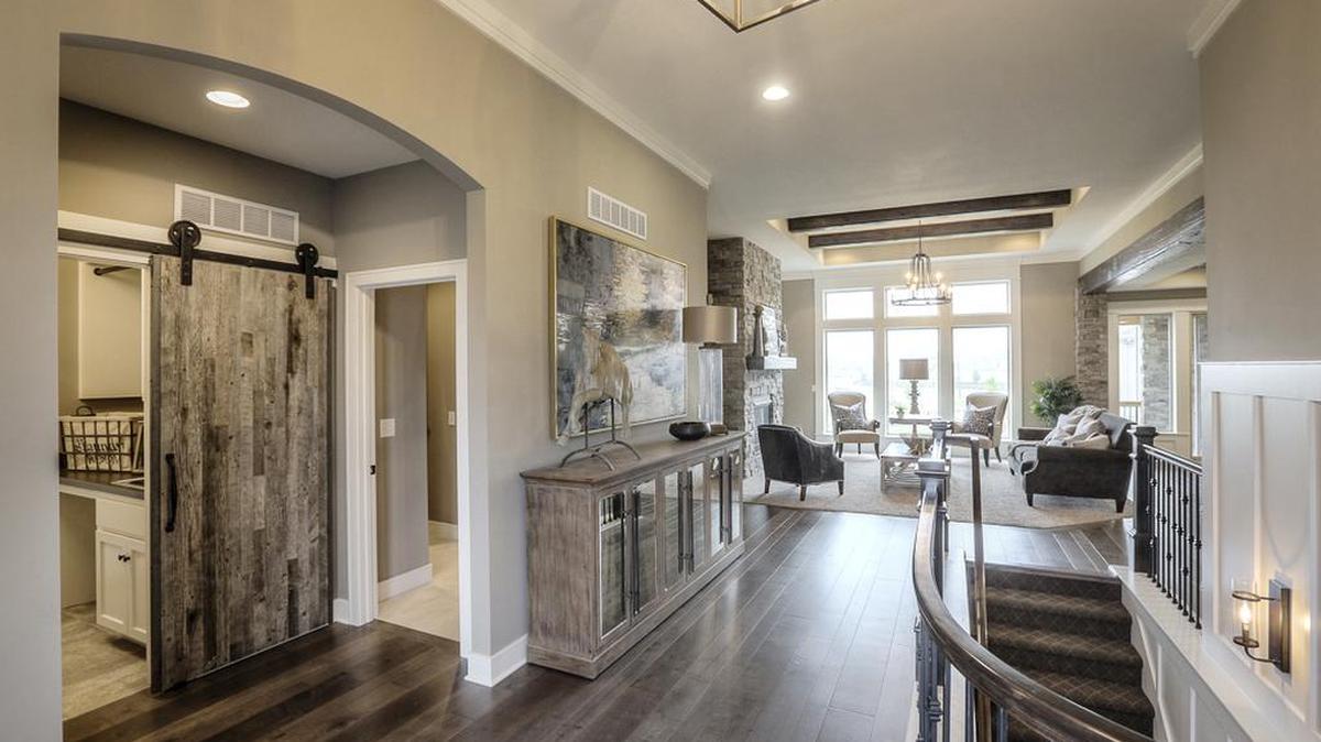 Canyon Creek is home to 9 fully-furnished model homes, offering a variety of 1-1/2-story, reverse 1-1/2-story, and two-story floor plans set on a multitude of desirable homesites, including treed, lakefront, greenbelt, walkout and daylight lots.