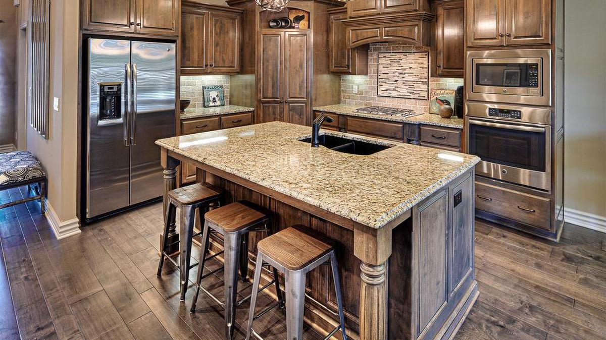 The Villas of Parkwood has three furnished model homes open for tours, including the popular Palermo plan, which was honored as a First Place winner for Distinctive Plan & Design by the Home Builder’s Association during the Fall Parade of Homes.