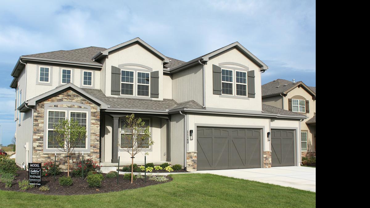 
Rodrock Homes has two homes available to tour in Cedar Creek’s Crossings at Southglen neighborhood that is close to one of the community’s swimming pools and Cedar Creek Elementary School.
