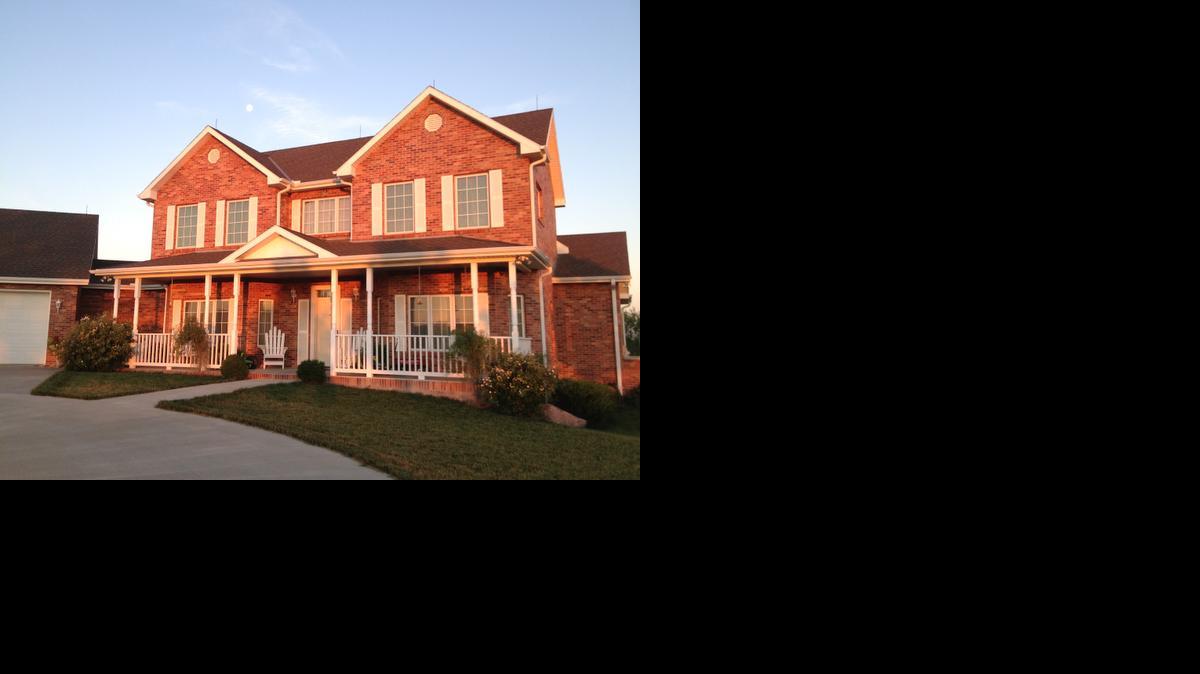 
This energy-efficient, stormproof home and 194 acres, more or less, near Savannah, Mo., are offered by Show-Me Real Estate. Buyers have three options for purchasing the property.
