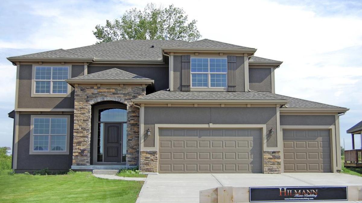 Hilmann Home Building has the fan-favorite Fenwick IV plan at 6206 Roberts in Grey Oaks, listed at $409,950.