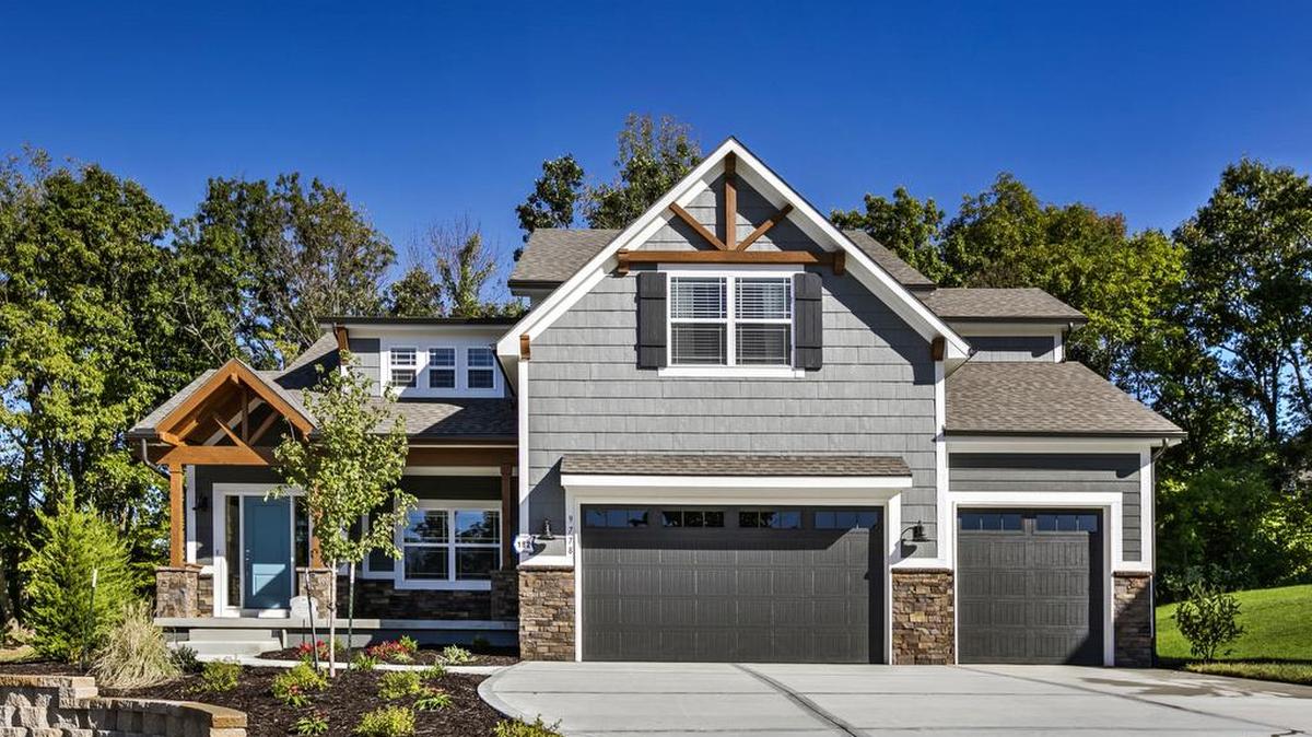 Cider Mill Ridge was developed to take advantage of its green space with a large park in the center of the community.