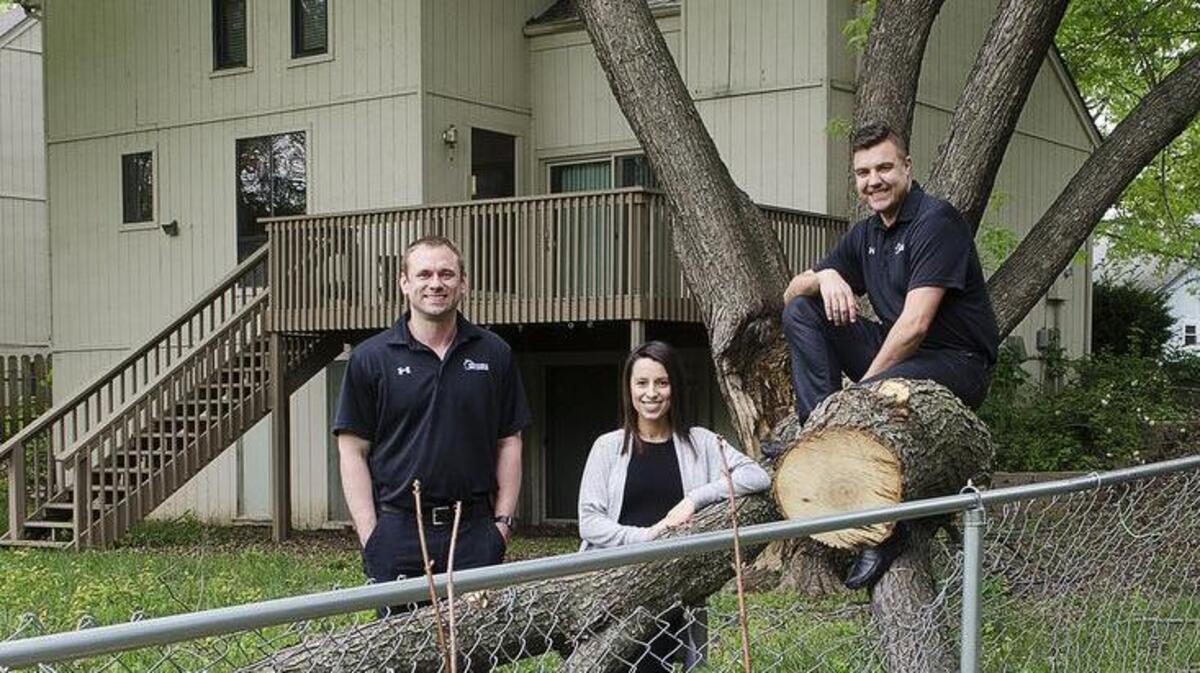 House Buyers KC works with sellers in a variety of challenging situations. A Lee’s Summit homeowner recently reached out to the company for help selling the home and disposing of a large tree branch that had fallen on the property.
