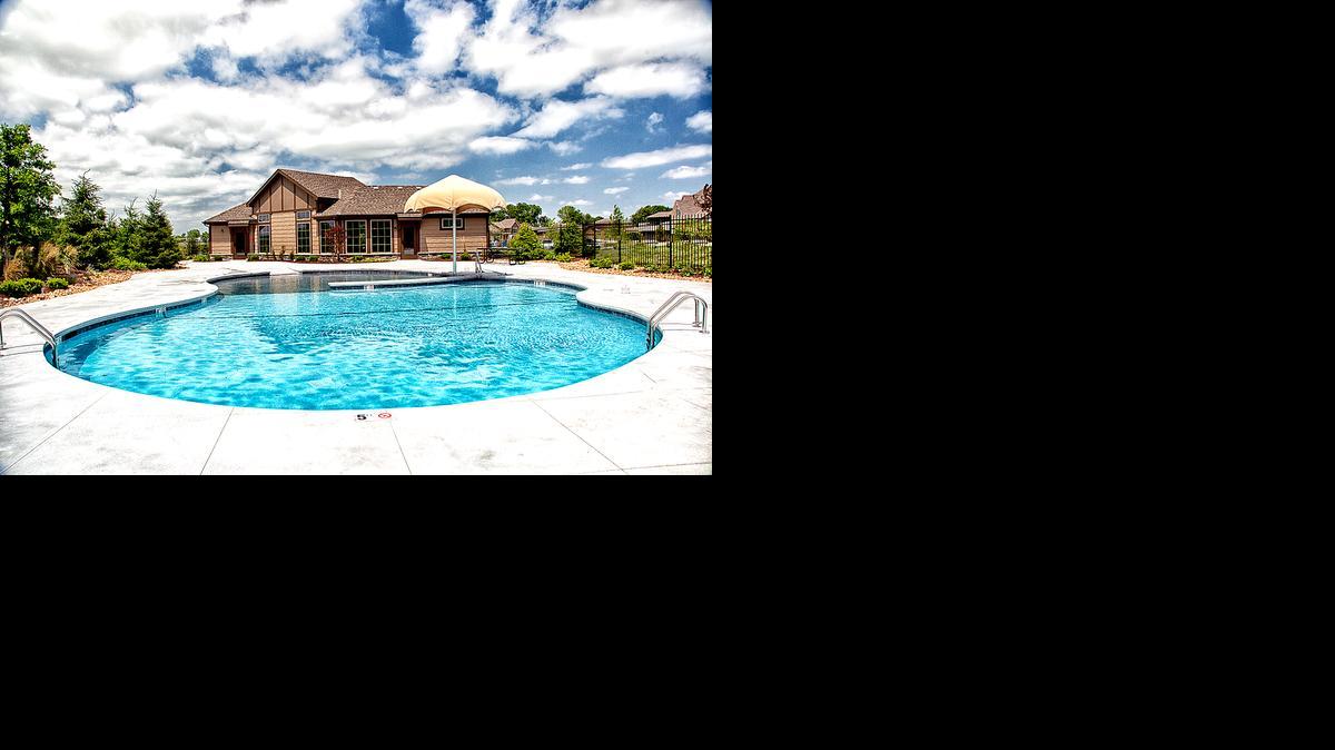 
The newly opened pool at Prairie Ridge is the largest allowed in Spring Hill. Its shallow end has a zero-depth entry and its wide deck is perfect for lounging. 
