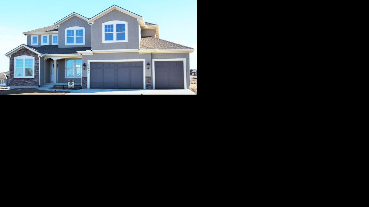 
The Irving two-story plan by Rodrock Homes is located at 16801 Haskins St. on a cul-de-sac home site. It offers four bedrooms, a den/study and covered patio. This home, priced at $417,000, will be completed in 30 to 45 days.
