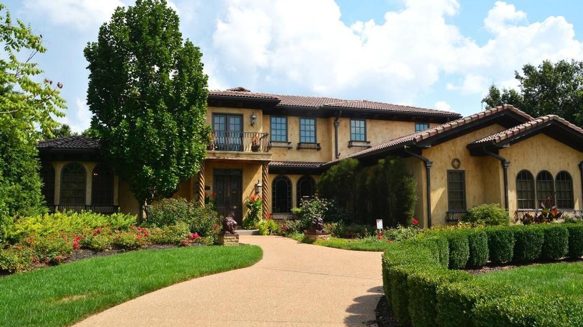 One of the homes on the Homes of Note tour belongs to Nicole and Paul Anderson, who have lived in their Mediterranean-style home in The Preserve at Shoal Creek Valley for a little over two years.