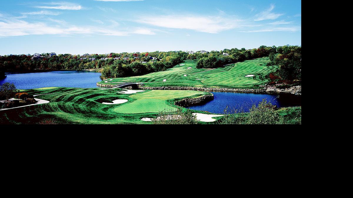 
Cedar Creek residents enjoy Shadow Lake and Shadow Glen Golf Club, as well as two swimming pools, four lighted tennis courts, a jogging and walking trail, the Swim & Racquet Club and an indoor gymnasium. 

