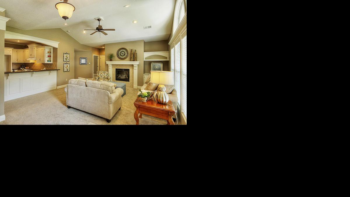 
Each floor plan at Highland Villas offers an open one-level design that includes a great room, dining room, and 9-foot walls with vaulted ceilings.

