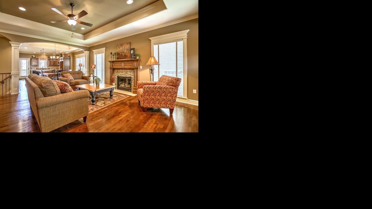 
The maintenance-provided homes in Cross Point Creek feature main-level living with open floor plans featuring the latest in decor. 
