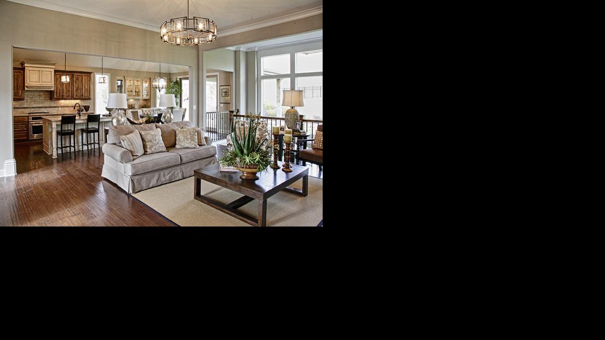 
JS Robinson Fine Homes is building a Catalina II A reverse 1
1/2-story home in Bristol Ridge on a treed home site with a daylight lower level.
